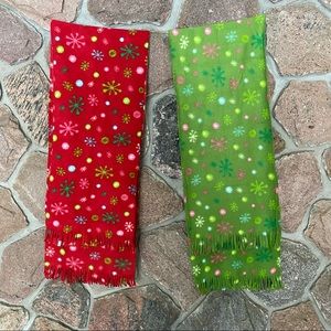 Bundle of two fleece scarves